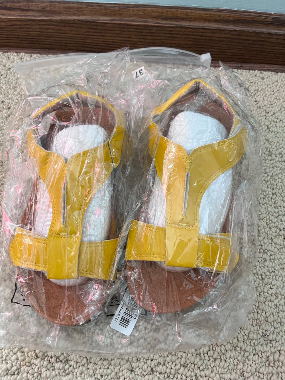 BRAND NEW Women’s Size 6.5